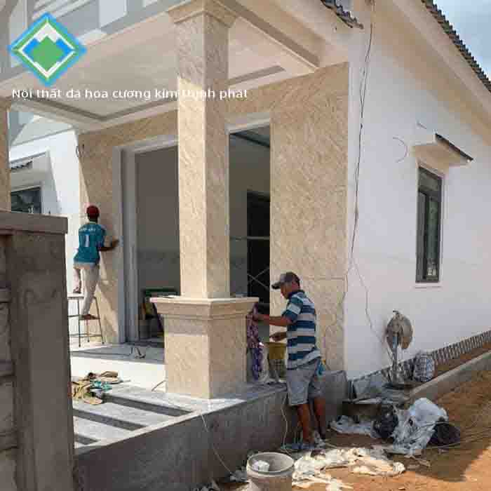 Cột đá hoa cương 2106 mang đến một vẻ đẹp tự nhiên, chân thành, gần gũi Cột đá hoa cương 2106 mang đến một vẻ đẹp tự nhiên, chân thành, gần gũi