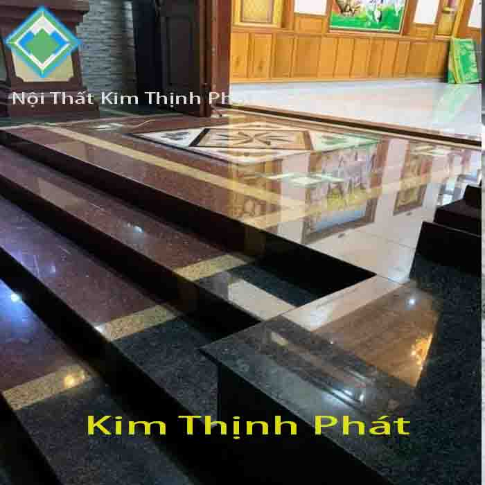 Cầu thang đá đỏ f4