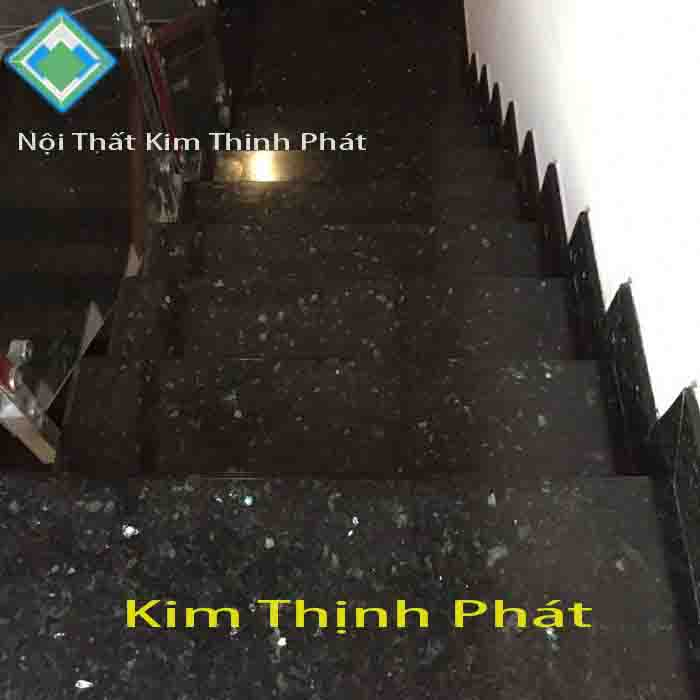 Cầu thang đá đen xà cừ Cầu thang đá đen xà cừ