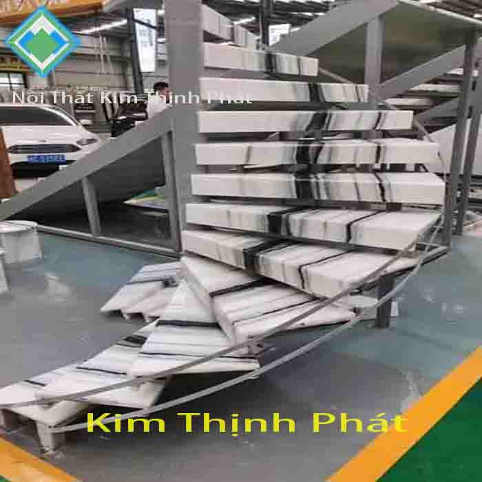 Đá hoa cương cầu thang được nhiều khách hàng ưa chuộng, độ bền cao và cực kỳ bóng đẹp Đá hoa cương cầu thang được nhiều khách hàng ưa chuộng, độ bền cao và cực kỳ bóng đẹp