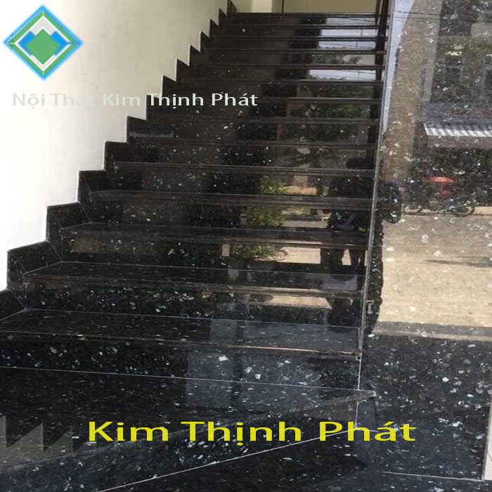 lat da hoa cuong cau thang