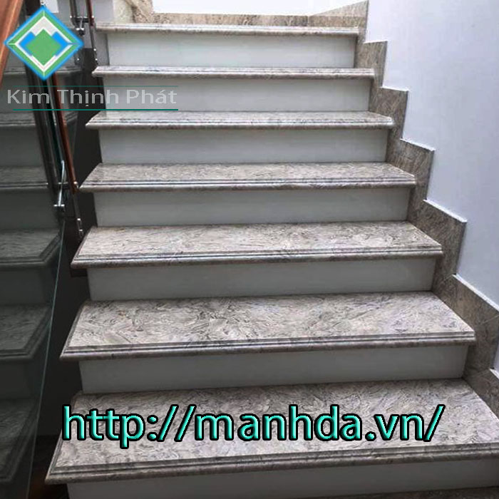 Cầu thang đá